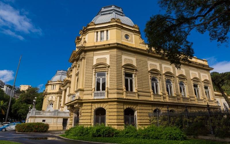 Governo do Rio decreta ponto facultativo para os dias 19 (Corpus Christi) e 20 de junh