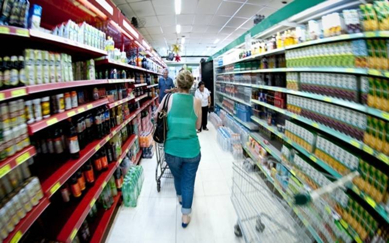 Cesta básica tem leve queda no valor e acompanha a tendência da capital