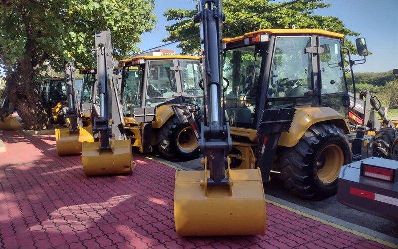 Governo Federal entrega maquinário agrícola para municípios fluminenses