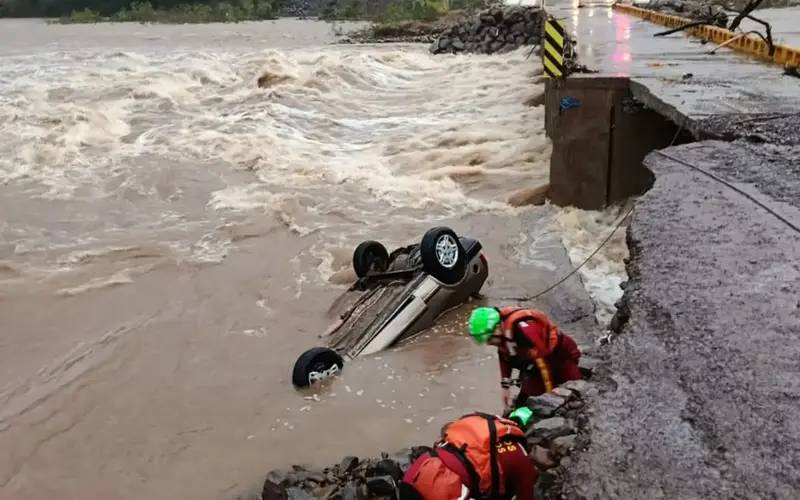 Chuvas obrigam quase 8 mil pessoas a deixarem suas casas no RS