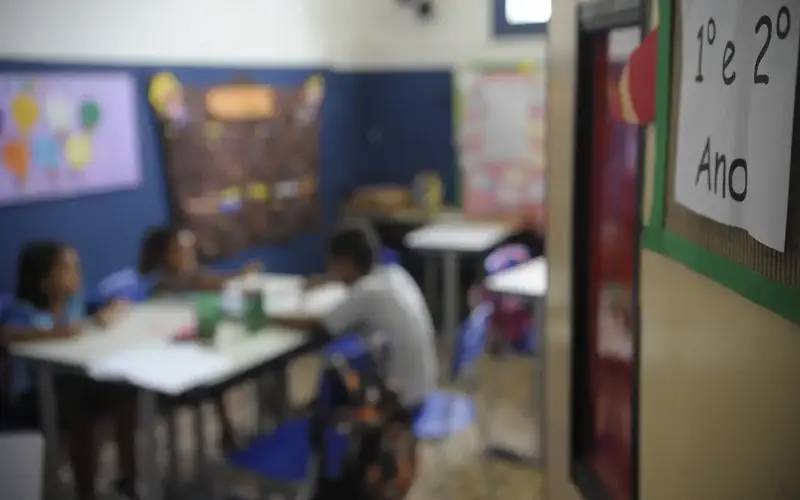Lula assina decreto que cria Prêmio Nacional da Educação