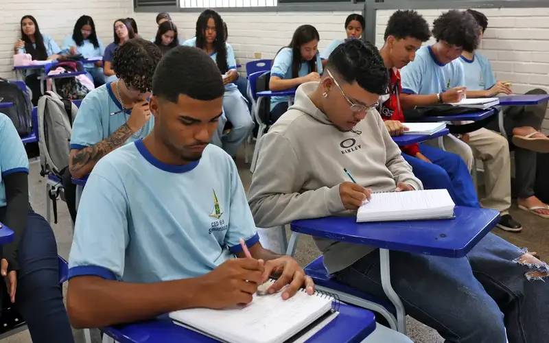 Pé-de-Meia: nascidos em maio e junho recebem hoje parcela de R$ 200