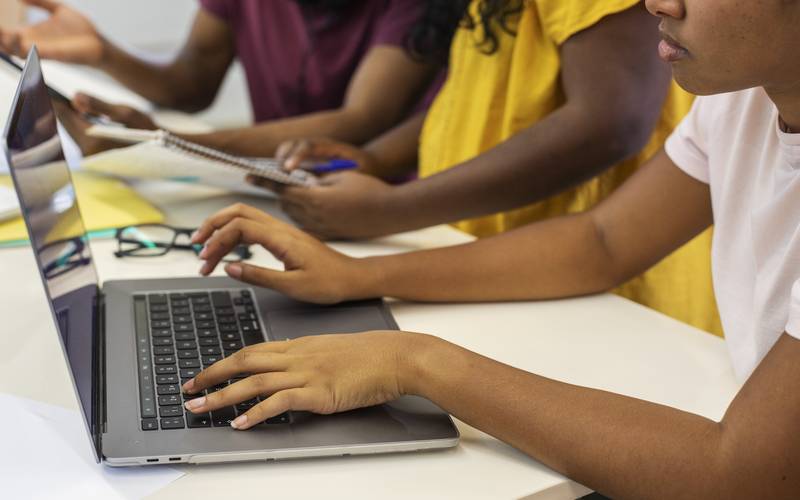 Faetec abre mais de 25 mil vagas para cursos profissionalizantes em todo o Estado