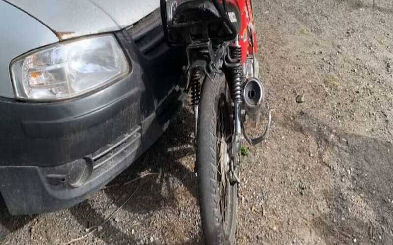 PM apreende moto em Araras
