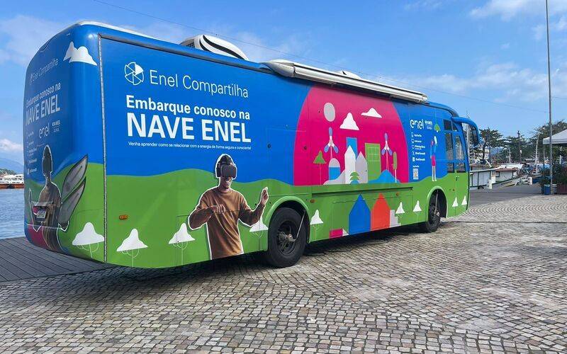 Enel Rio promove ações de consumo consciente e oferece atendimento móvel a clientes de