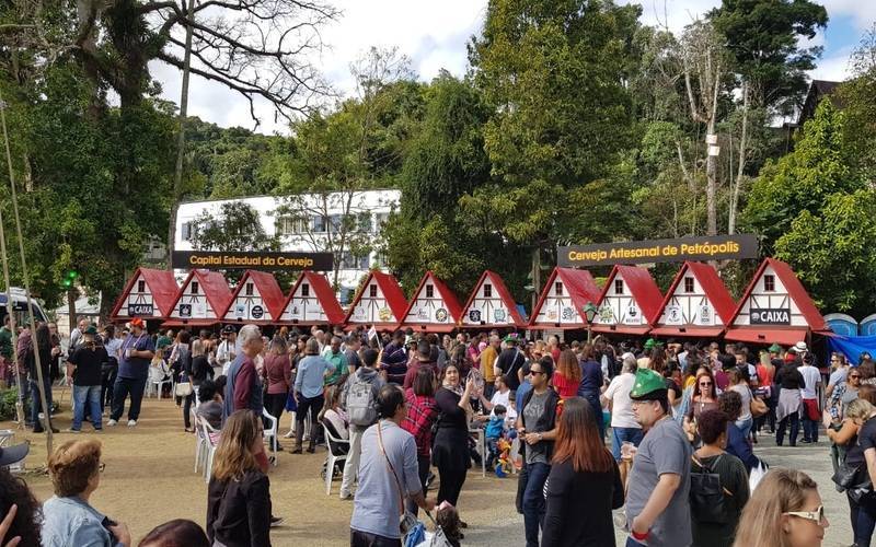 Bauernfest 2025: homenagens aos colonos alemães e desfile marcam o primeiro fim de sem