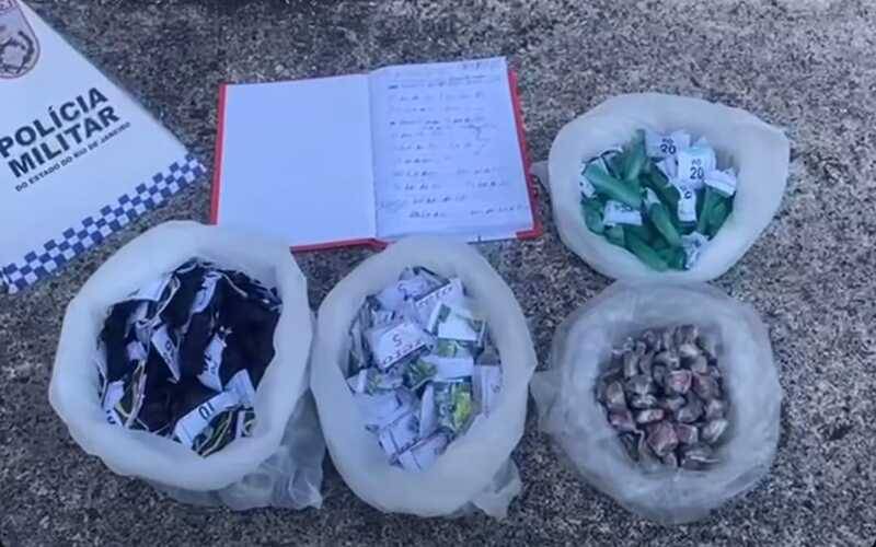 Polícia Militar apreende drogas no Bairro Esperança