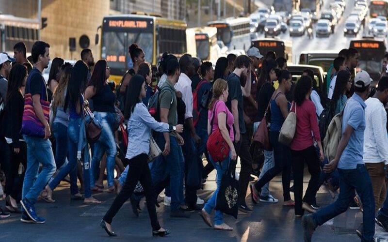 Ipea mantém projeção de crescimento de 2,4% para o PIB em 2025 e prevê 1,8% para 2026