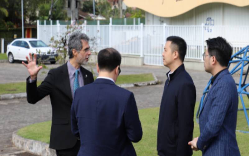 LNCC recebeu delegação do Instituto de Pesquisa em Inteligência Artificial de Xangai