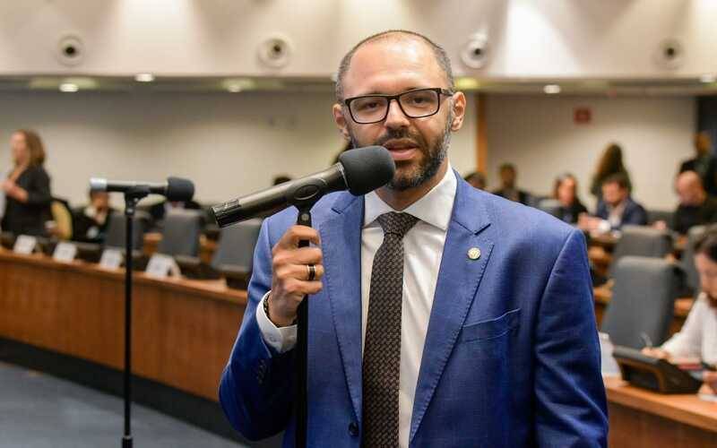 ‘iFood’: Governador sanciona lei com medida para evitar assaltos por falsos entregador