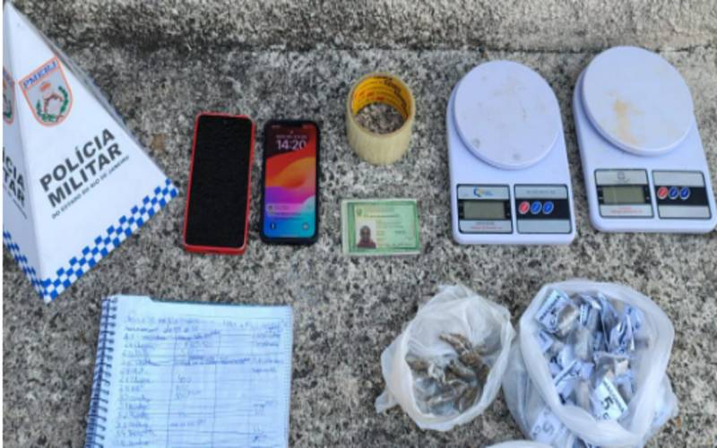 Polícia Militar prende dois homens e encontra drogas na Chácara Flora