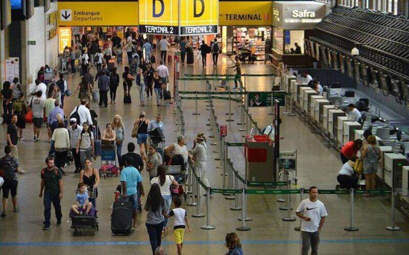 Pelo quarto mês consecutivo, movimentação de passageiros nos aeroportos brasileiro bat