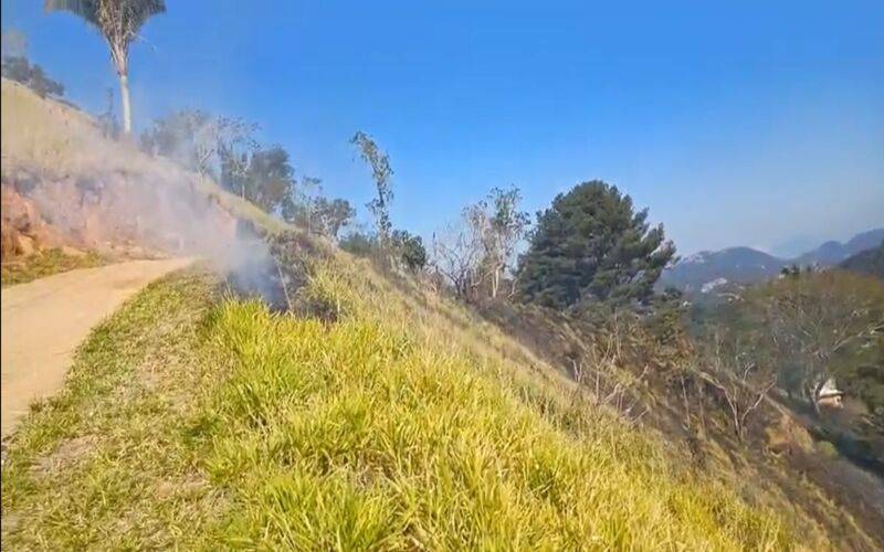 Instituto Larissa Saruê atua em dois incêndios florestais nessa quarta-feira (23)