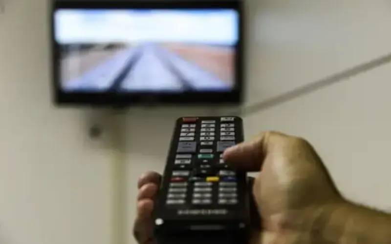 Diminui número de casas com TV por assinatura; 43,4% têm streaming