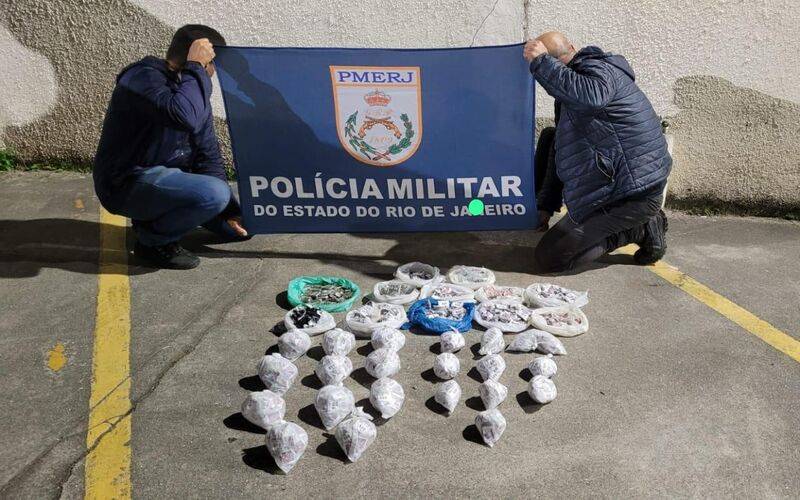 Polícia Militar apreende 19 Kg de drogas no Quitandinha e gera prejuízo de R$ 30 mil a