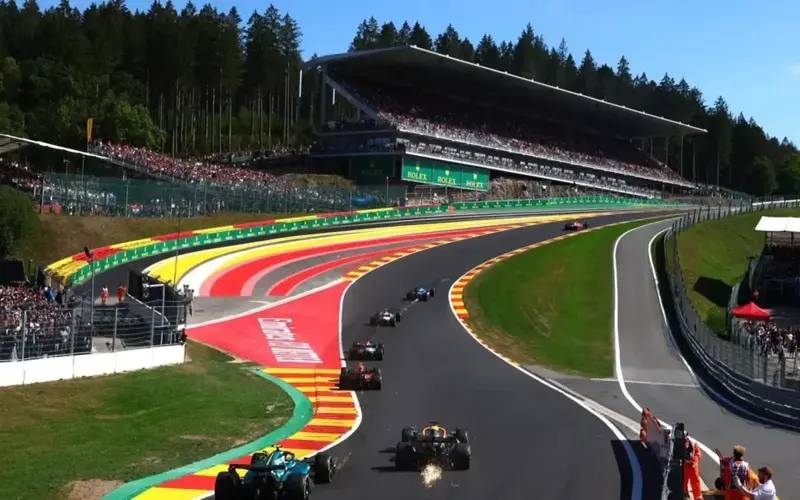 F1 volta com sprint e chuva em Spa