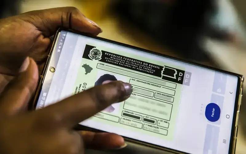 Custo da CNH pode cair até 80% com projeto em estudo nos Transportes
