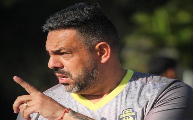 Petrópolis enfrenta o Maricá nas oitavas de final da Copa Rio
