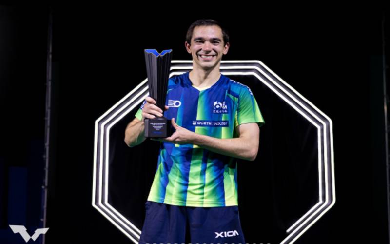 Hugo Calderano comemora título em Foz do Iguaçu, o 4º da temporada