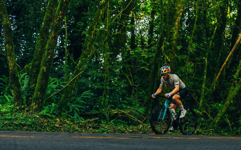 Henrique Avancini participou, no último mês, da competição de ciclismo de estrada Magn