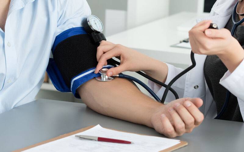 Estudo alerta que maioria dos pacientes não consegue controlar diabetes e hipertensão