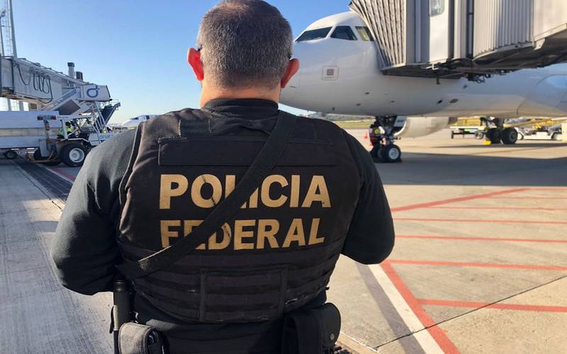 PF prende foragido por tráfico de drogas,no Aeroporto do Galeão/RJ