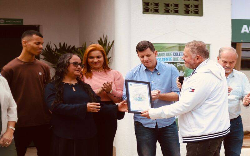Vereador Júnior Coruja e prefeito Hingo Hammes entregam nova regional da Comdep em Ita