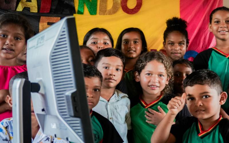 Escolas Conectadas já garante internet de qualidade a 60% das unidades públicas de ens