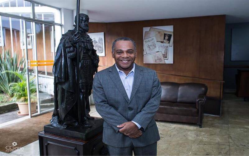 Museu Imperial: 85 anos de história - Maurício Vicente Ferreira Jr.