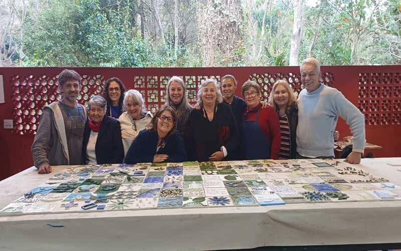 “Memórias Moldadas”: cerâmica autoral de Petrópolis ganha exposição inédita no Vale do