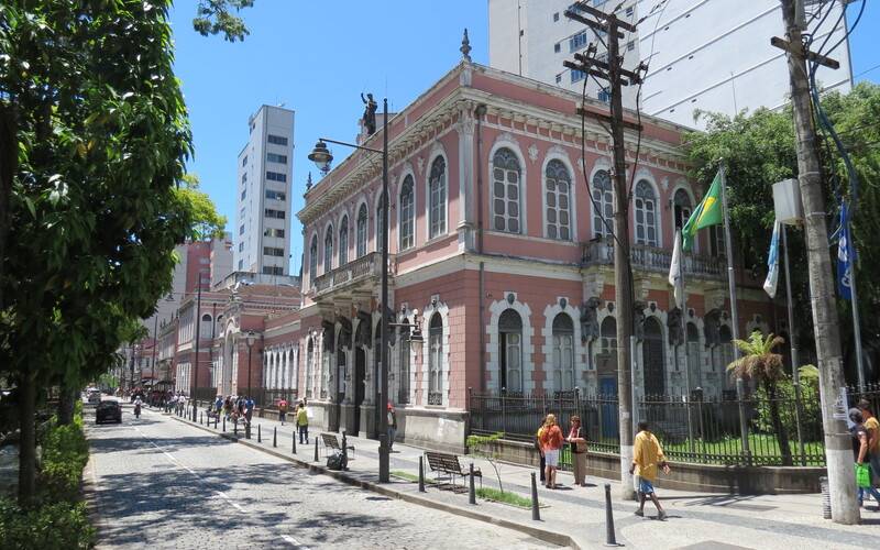 Cefet/RJ Petrópolis promove oficina gratuita de leitura para pessoas surdas 