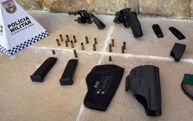 Polícia Militar apreende armas em Pedro do Rio