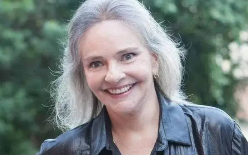 Morre a cantora Angela Ro Ro