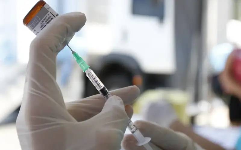Casos de sarampo tiveram aumento de 34 vezes em 2025, alerta Opas