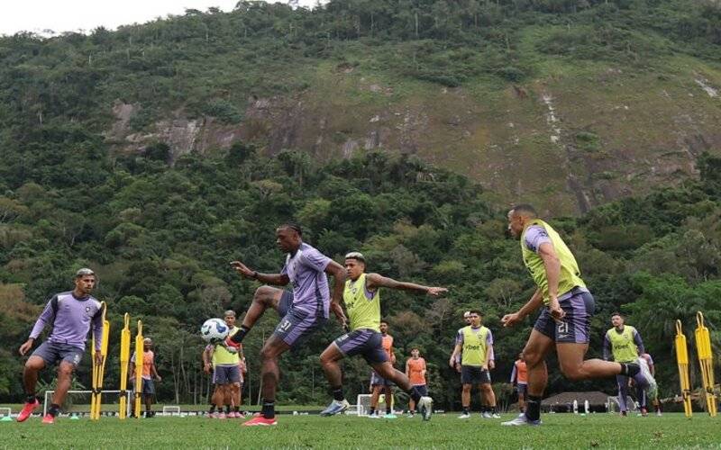 Duelo entre São Paulo e Botafogo no Morumbis