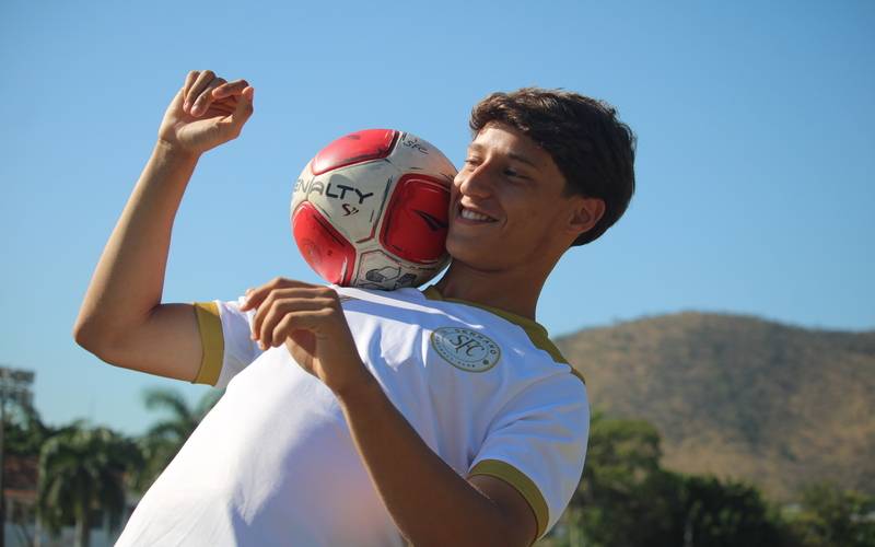 Serrano celebra 110 anos com lançamento de camisa especial e limitada