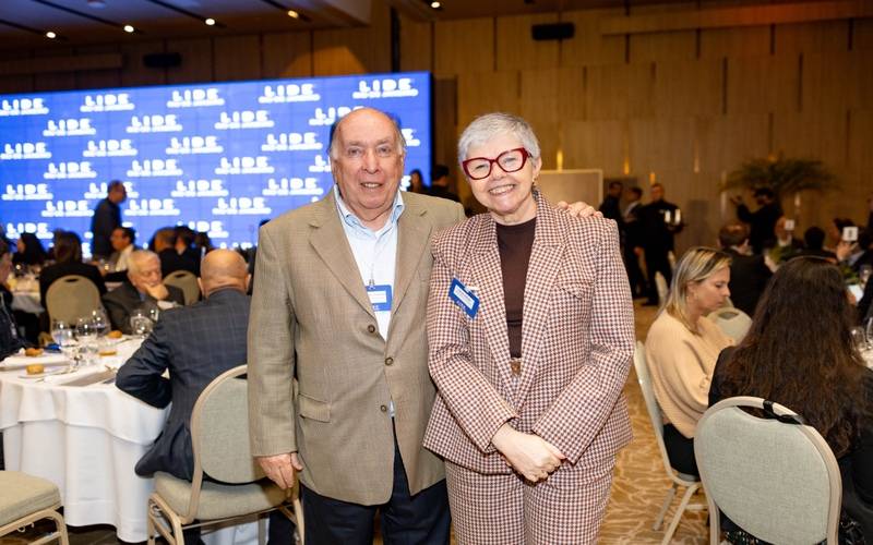 Legenda: Paulo Antonio Carneiro e Célia Abend, no evento da Firjan que teve a presença