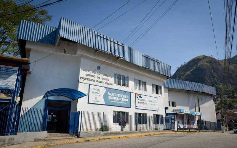 Fundação Cecierj entrega instalações reformadas do polo Cederj Petrópolis