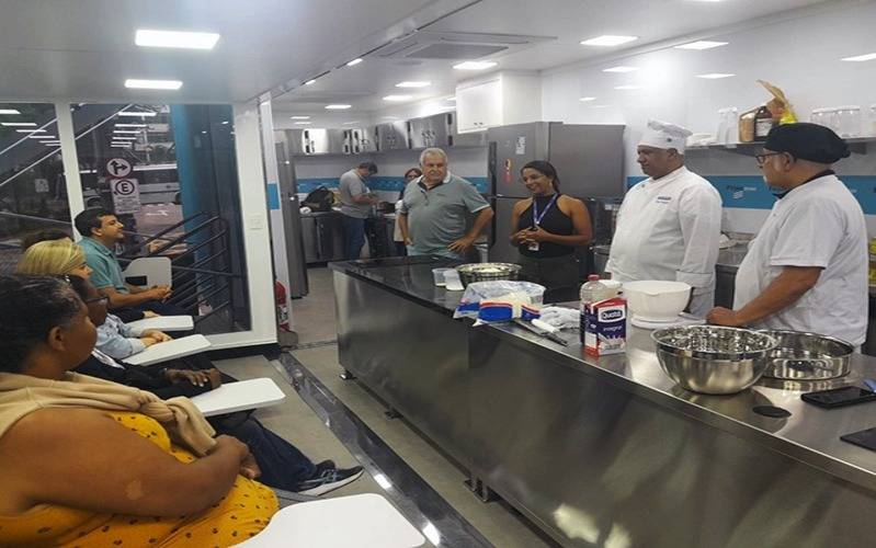 Firjan SENAI e Sindpães promovem oficinas gratuitas em celebração ao Dia Mundial do Pã