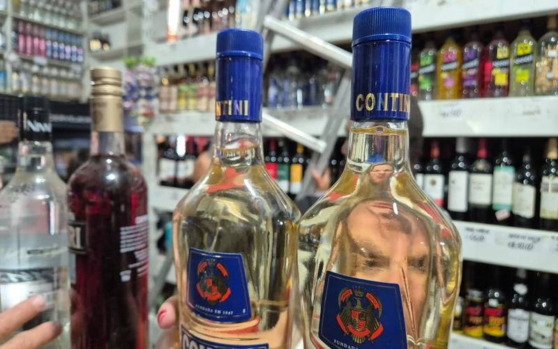 Governo  do Rio de Janeiro descarta 20 litros de bebidas sem procedência durante Opera