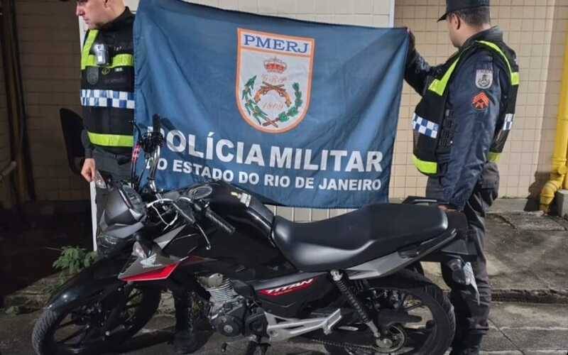Itamarati: PM recupera moto roubada em Belford Roxo