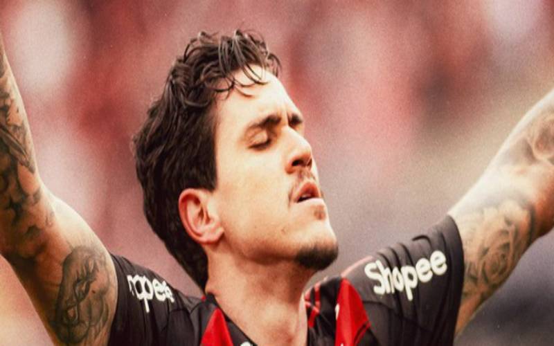 Flamengo vence no Maracanã e empata em número de pontos com Palmeiras