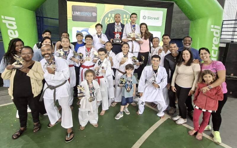 Agita Petrópolis conquista segundo lugar em campeonato de karatê em Muriaé (MG)