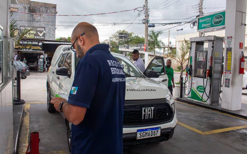Governo do Estado do Rio intensifica ações contra fraudes no setor de combustíveis