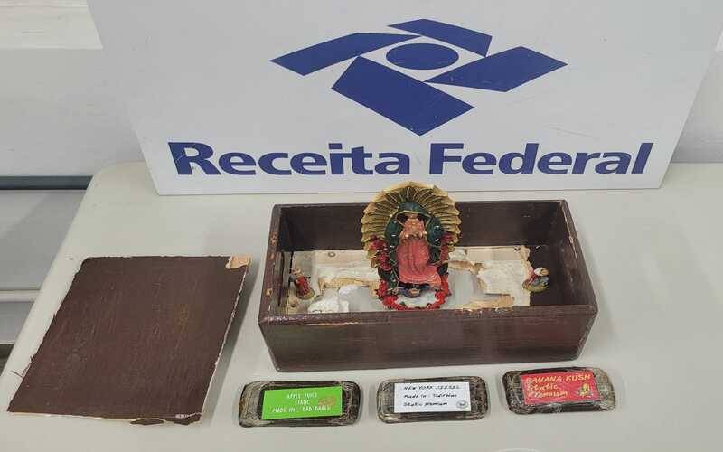 Receita Federal apreende haxixe junto a imagens religiosas e manteiga no Aeroporto do 