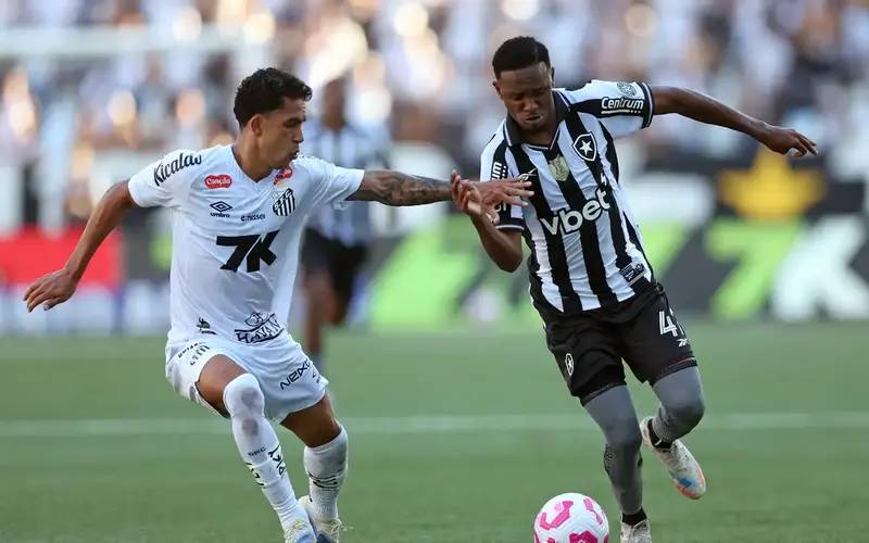 Botafogo fica duas vezes à frente, mas cede empate ao Santos no Rio