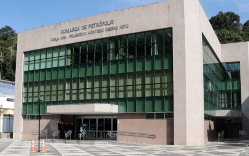 4ª Vara determina sequestro de R$ 1.927.000,00 das contas da Prefeitura para garantir 