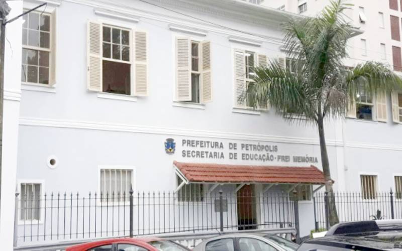 Petrópolis enfrenta déficit elevado de vagas em creches, aponta MPRJ