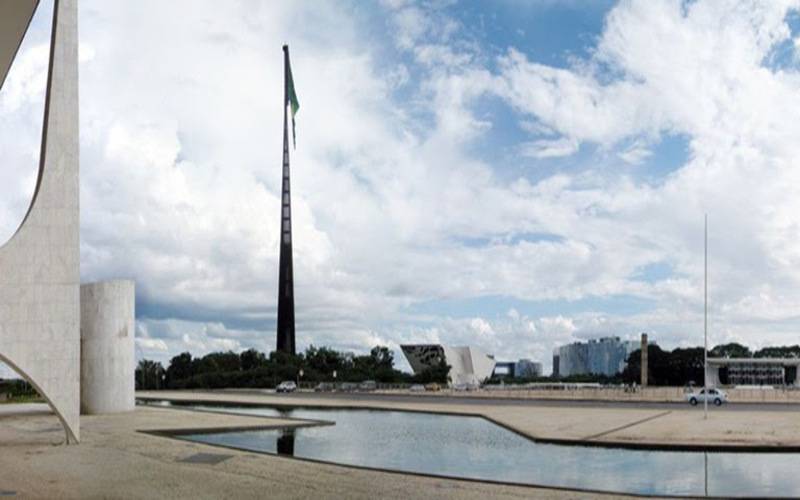 Governo do Brasil inicia restauração da Praça dos Três Poderes