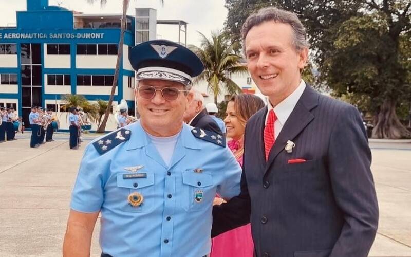 Diretor do Museu Casa de Santos Dumont é homenageado pela Força Aérea Brasileira